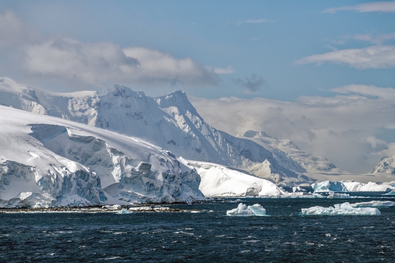 2_4034T-Antarktische-Halbinsel-Eisberge