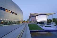 5130F-5132-Autostadt-Wolfsburg-beleuchtet-DRI