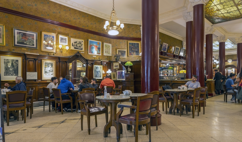4674TZ-ältestes-Cafe-in-Buenos-Aires-Innen