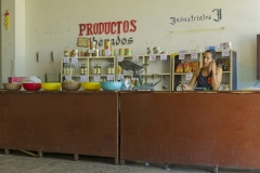 5023Sa-Havanna-Cuba-Geschäft-Lebensmittel-für-Einheimische1