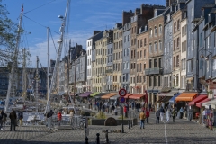 3023TZ-Honfleur-Frankreich-Altstadt-am-Hafen