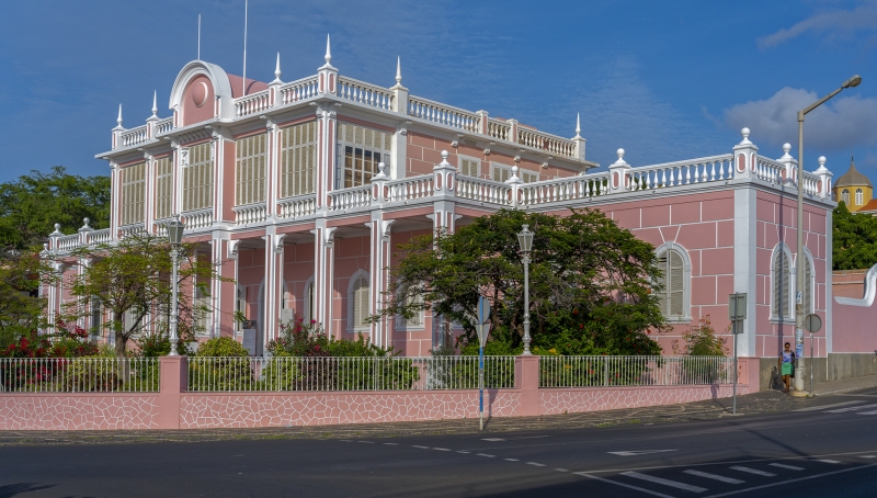 4499TZ-Präsidentenpalast-Mindelo-auf-Insel-Sao-Vicente-Kapverden