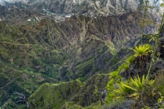 4431TZ-Santo-Antao-Berglandschaft