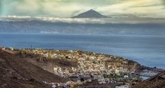 4227TZ-La-Gomera-San-Sebastian-mit-Teide-auf-Teneriffa