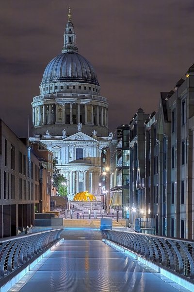 St Paul London beleuchtet
