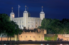 Tower London beleuchtet