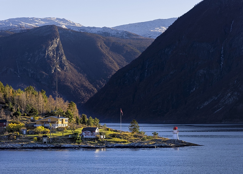 Norwegen Landschaft Winter am Fjord
