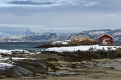 1416L-Haus-am-Tysfjord-Norwegen