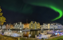2311Q-ff-Hafen-Alesund-Nacht-Panorama-HDR-Detail-Nordlicht