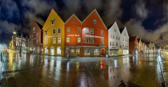 0366SB-382SB-FF-Bryggen-Nacht-Panorama-220-Grad-HDR