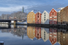 7887R-Trondheim-Lagerhäuser-Fluss-Nidelv-Nidaros-Dom-Brücke-Gamle-Bybro