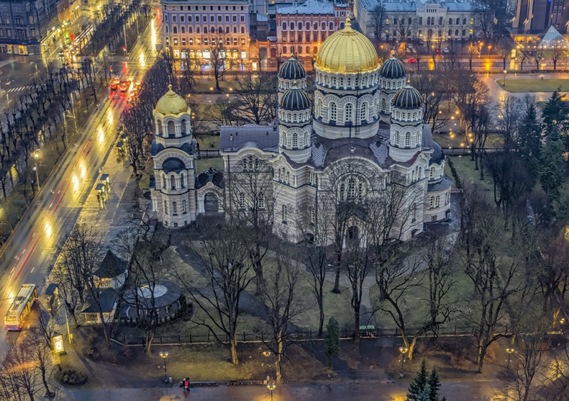 Riga Lettland Kirche orthodox beleuchtet