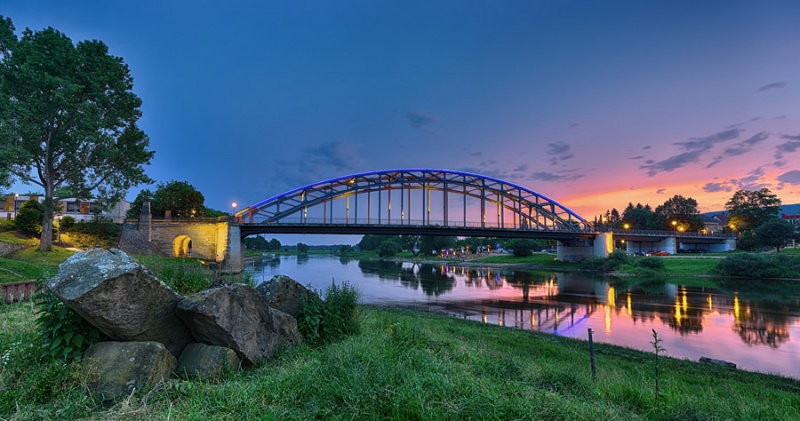 3171N-75N-Rinteln-an-der-Weserbrücke-Abendstimmung
