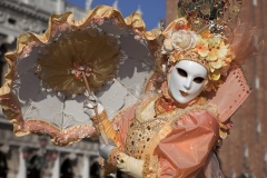 5991C-Karneval-Venedig-Markusplatz